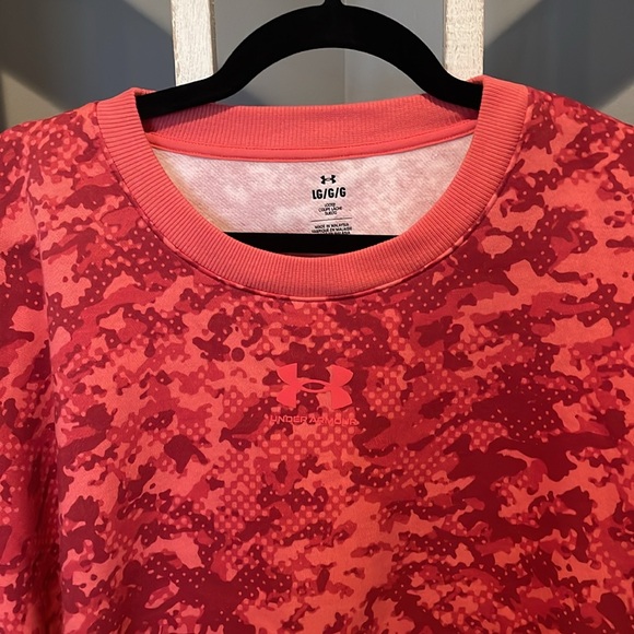 NWT Women’s Under Armour Digital Camo Sweatshirt - Picture 4 of 9